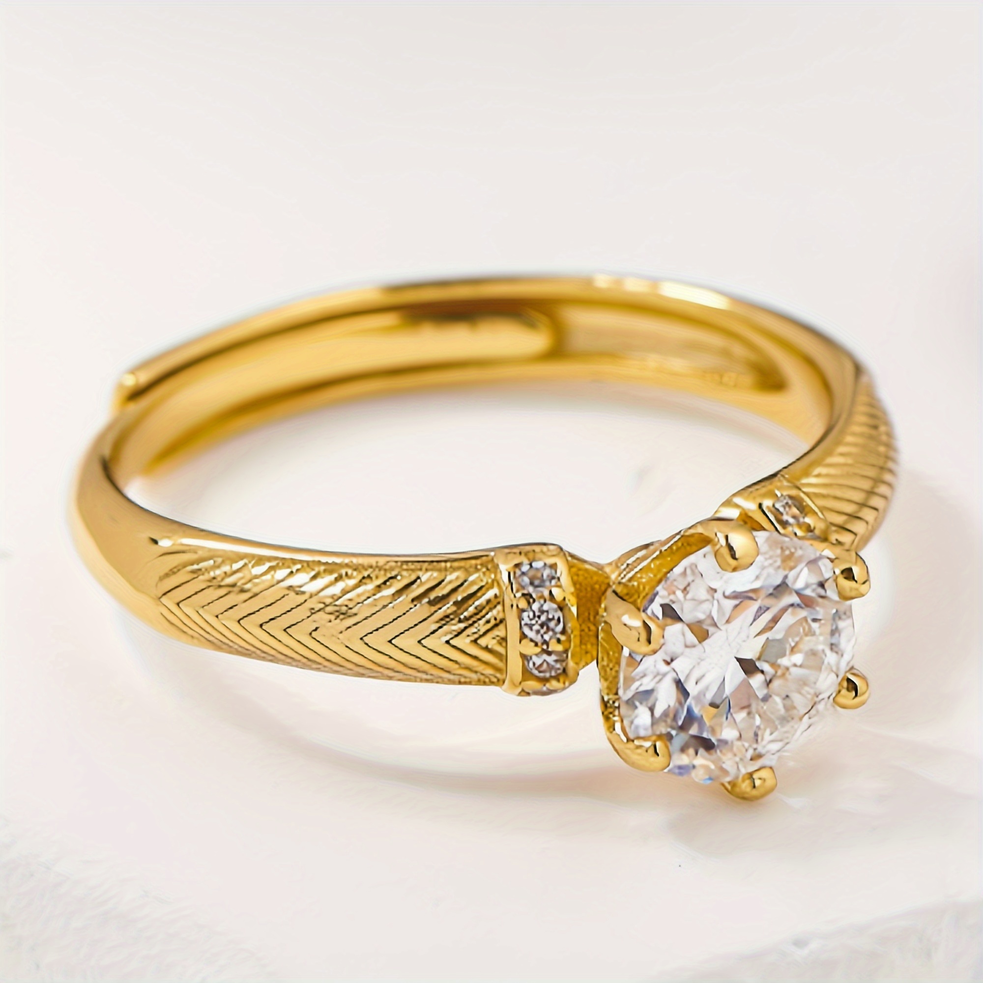 Vintage-Inspired 8ct Moissanite Ring in S925 Silvery